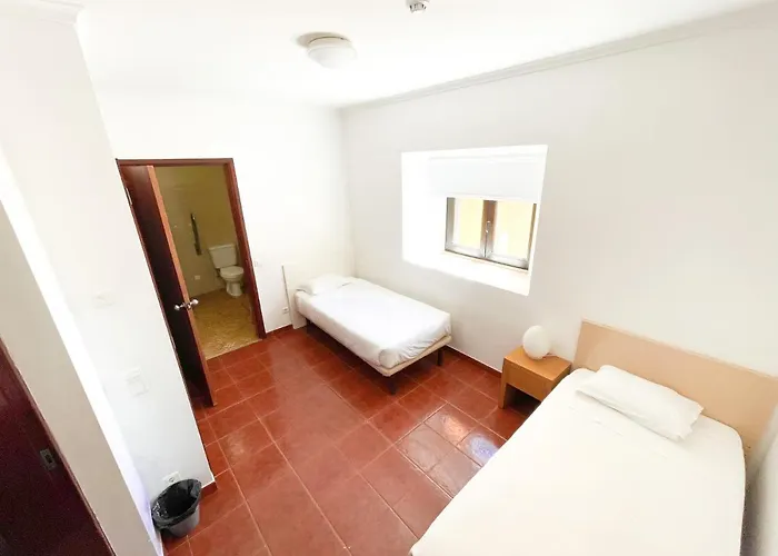 Hi - De Juventude Hostel *