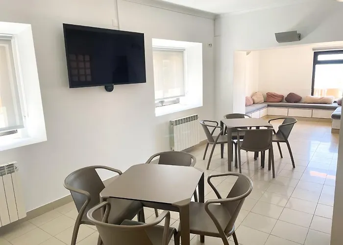 Hi - De Juventude Hostel *